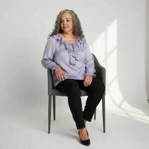 NWT  Anne Klein Ruffle Long Sleeve Blouse lavender Size M